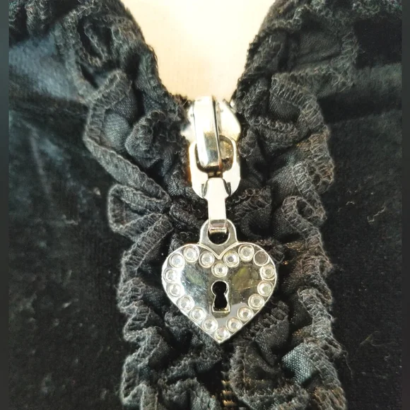 Victoria's Secret Vintage Sexy Little Things Velvet Hoodie Bikini Panty NWT Key - Picture 9 of 16